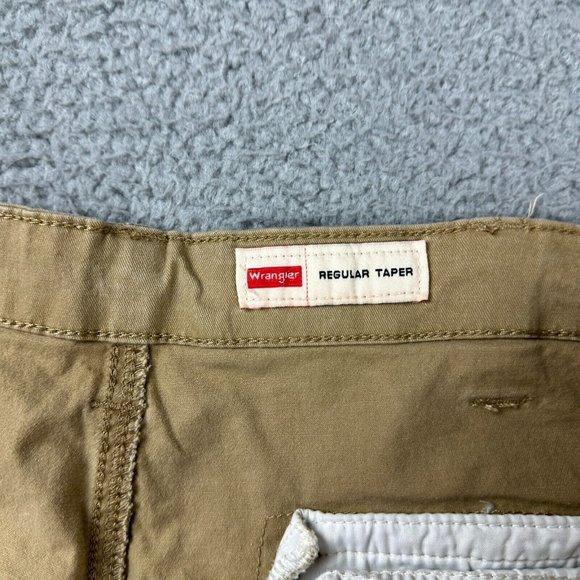 Wrangler Regular Taper‎ Adult Size 40 Flat Front Chino Cargo Pants Men Beige/Tan - Picture 4 of 8